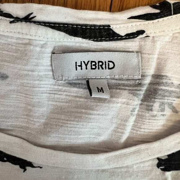 Gently used dinosaur tshirt - Picture 2 of 3